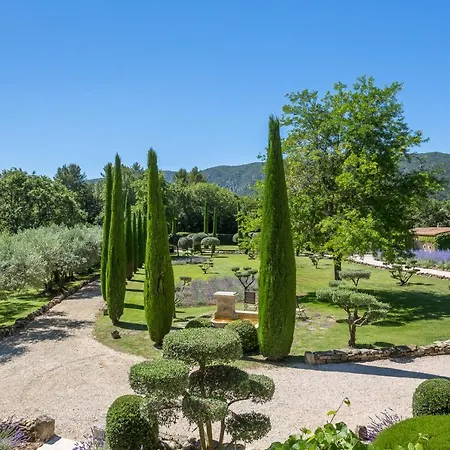 Domaine Les Roullets Bed & Breakfast