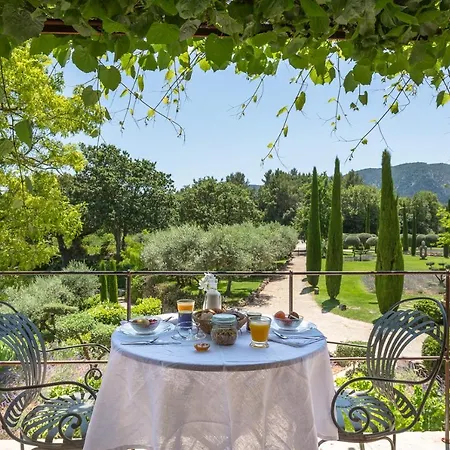 Domaine Les Roullets 3* Oppede
