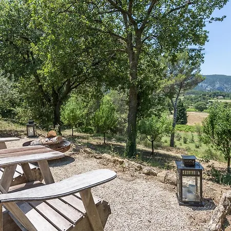 Bed & Breakfast Domaine Les Roullets Oppede