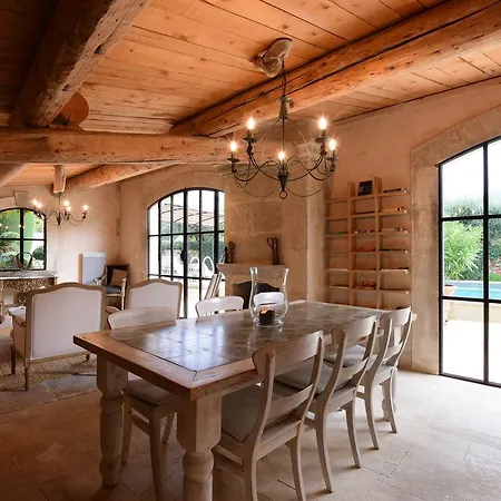 Bed & Breakfast Domaine Les Roullets 3*