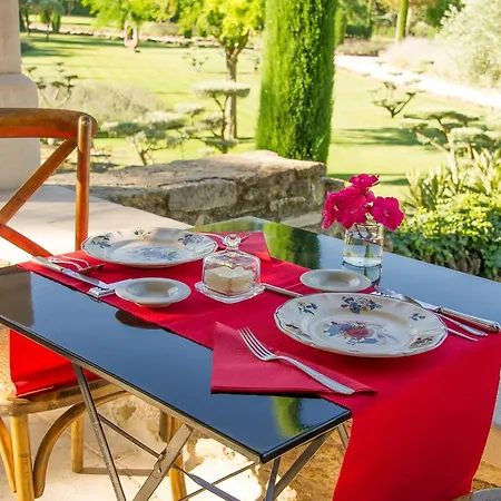 Domaine Les Roullets 3* Oppede